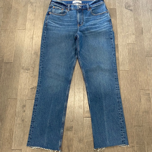 NWT Abercrombie Curve Love Mid Rise 90s Straight Denim Jeans - Picture 1 of 9